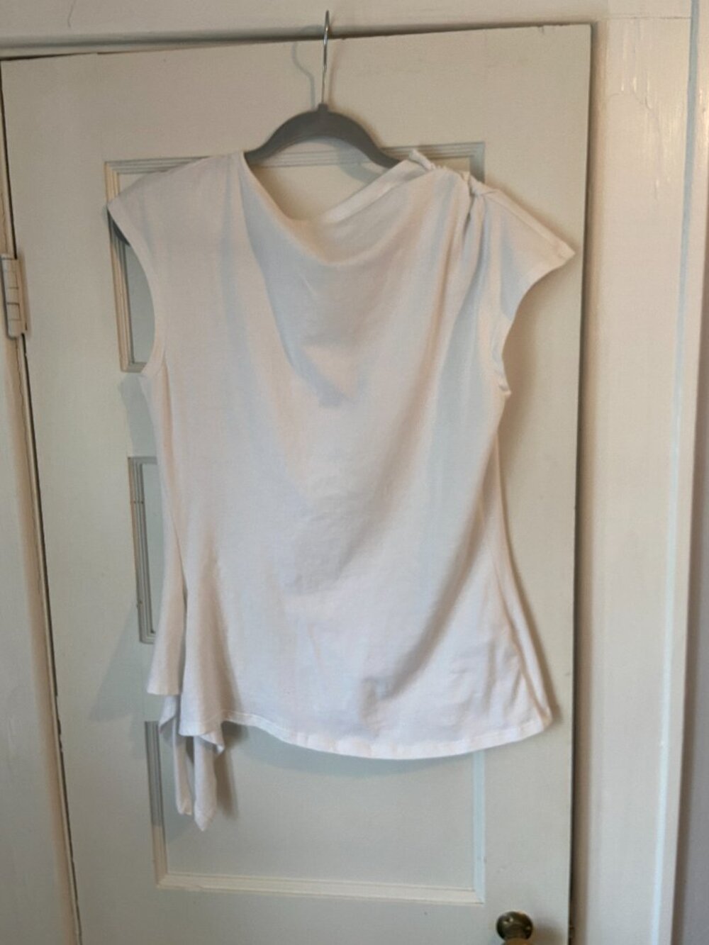 Veronika Maine Top Womens M White asymetric tee cap sleeves NWT